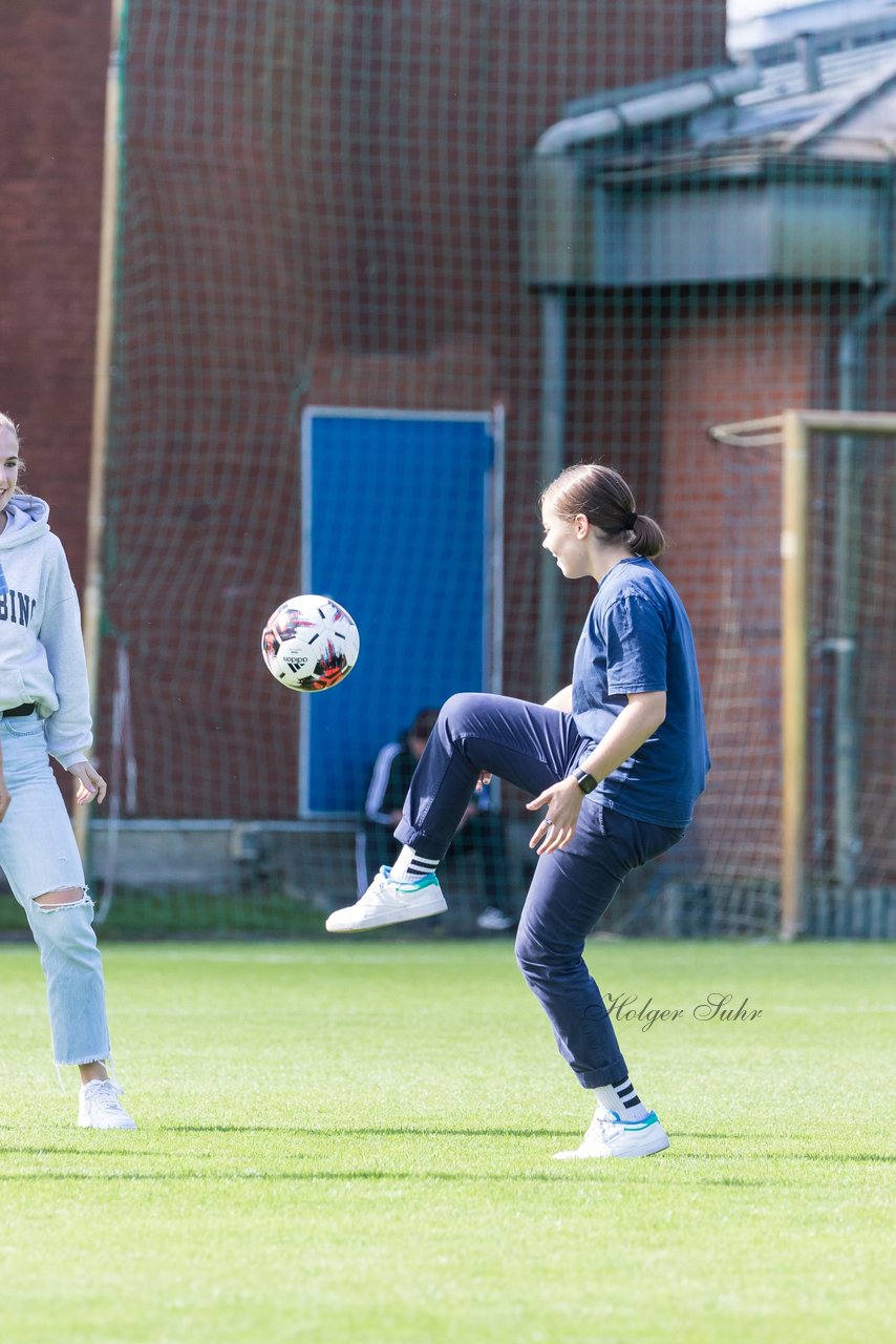 Bild 60 - wBJ Hamburger SV - Holstein Kiel : Ergebnis: 2:0